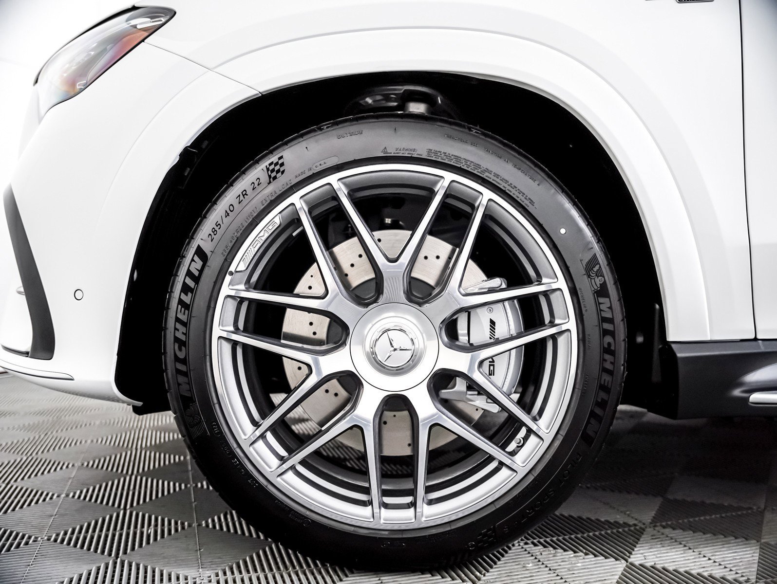 New 2026 Polar White Mercedes-Benz AMG® GLE 53 4MATIC+ SUV image 6