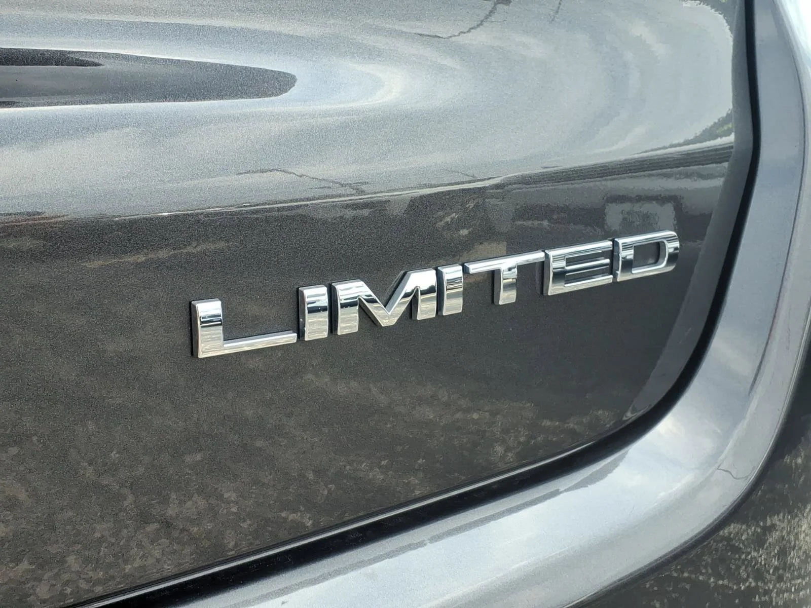 Certified Used 2022 Granite Crystal Clearcoat Metallic Jeep Limited image 24