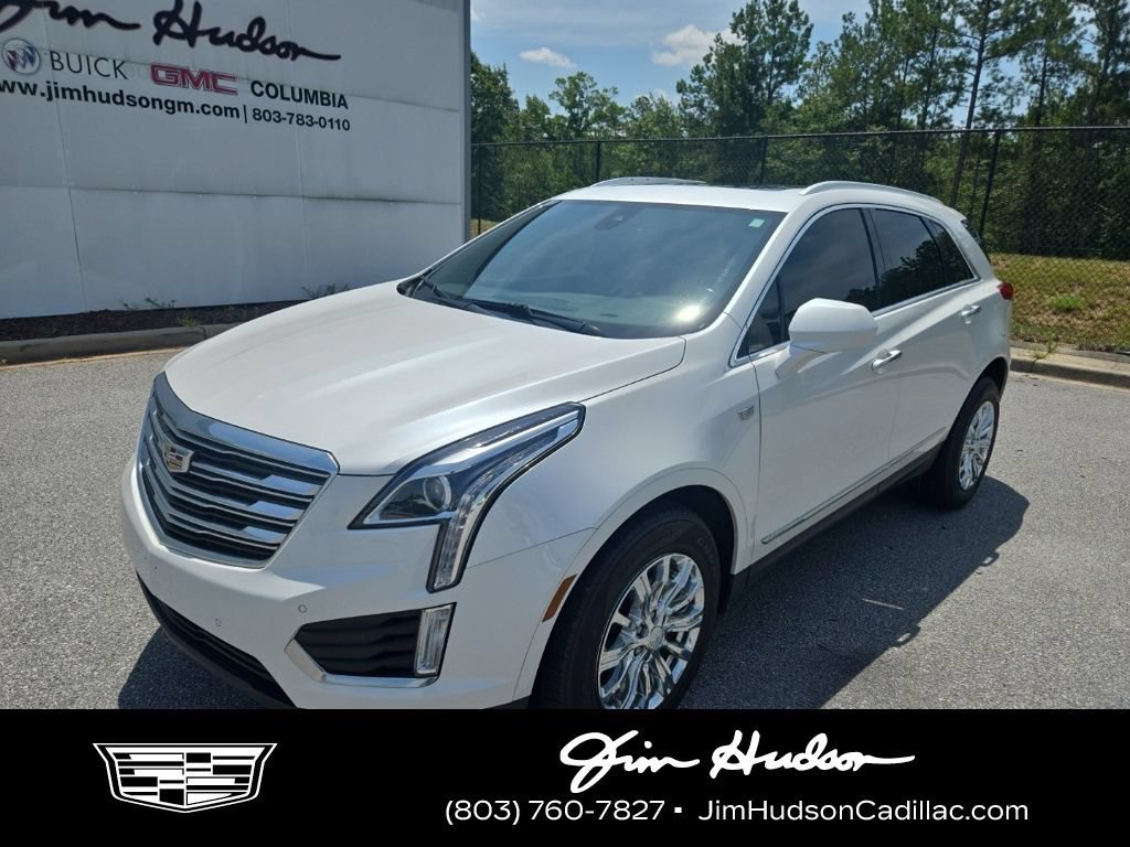 Used 2017 CRYSTAL WHITE TRICOAT Cadillac Luxury FWD image 1