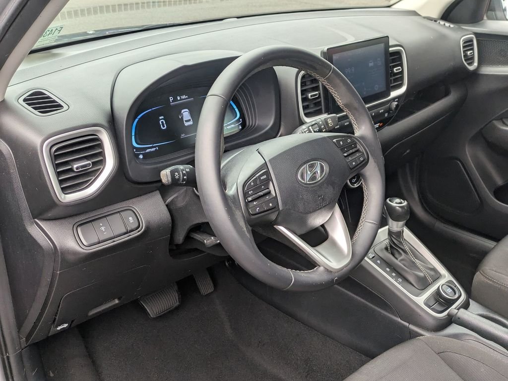Used 2023 Silver Hyundai SEL image 30