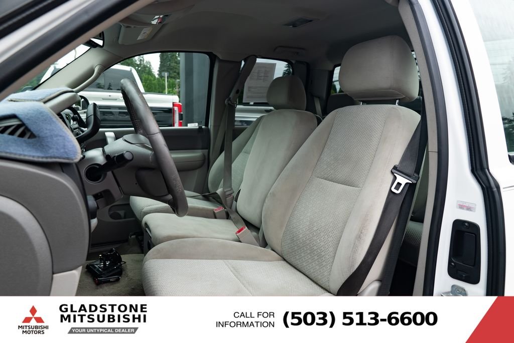 Used 2008 Summit White GMC SLE1 image 16