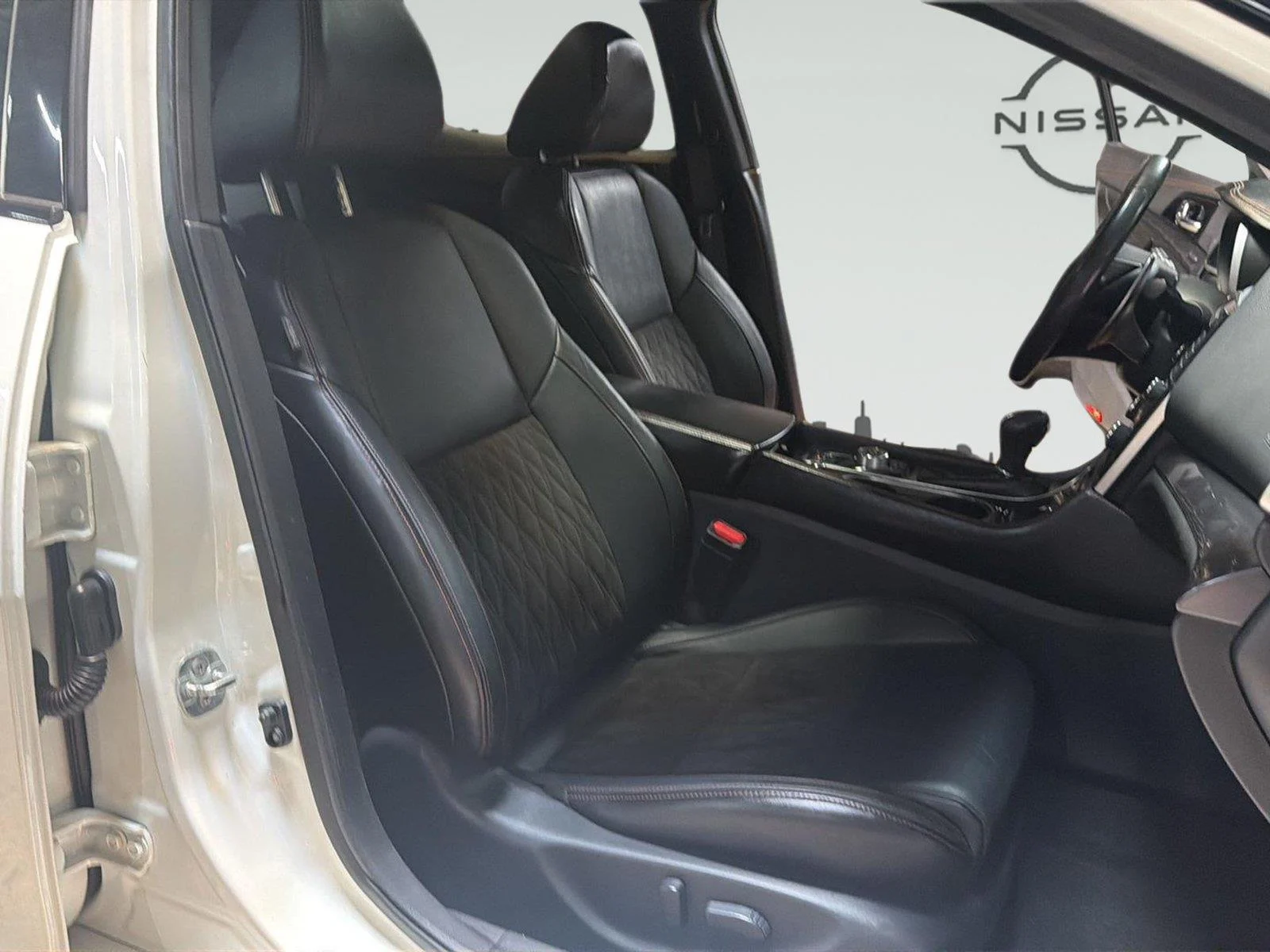 2022 Nissan Maxima SR - Photo 31