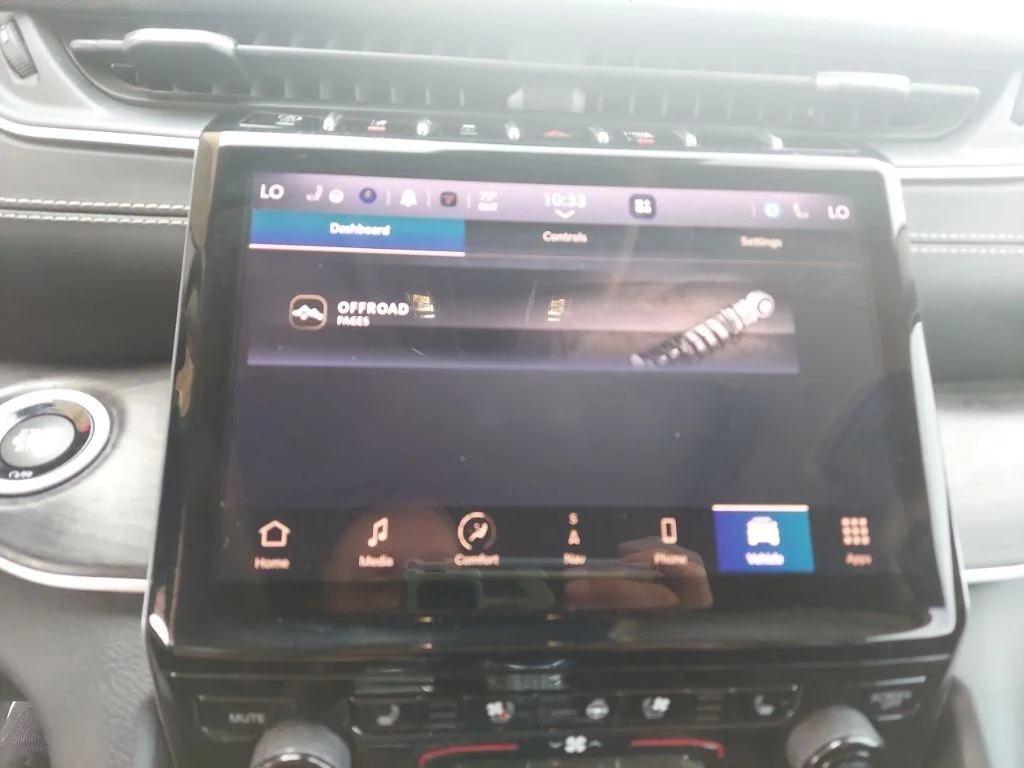 Used 2023 Gray Jeep Limited image 26