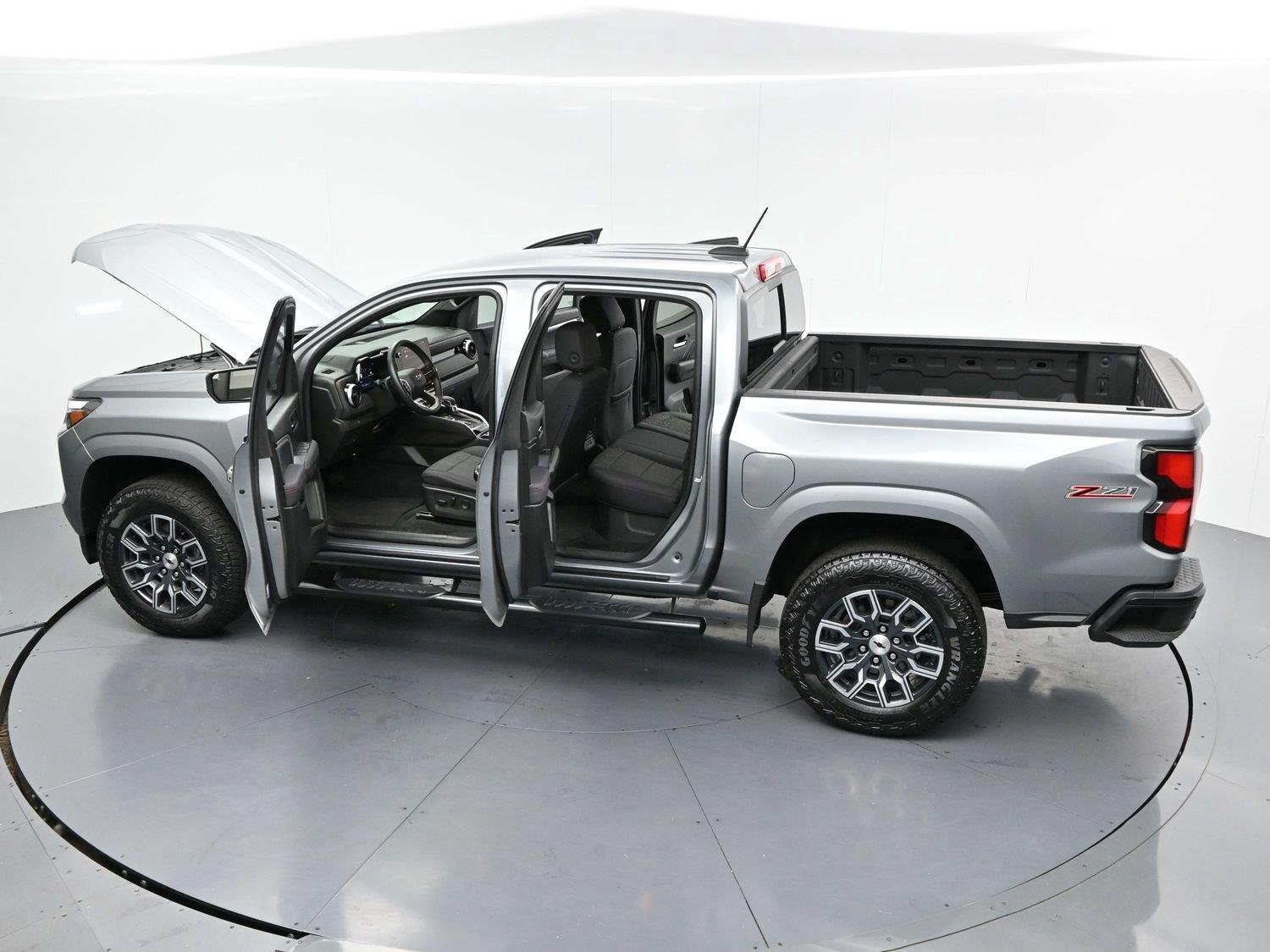 Used 2025 Sterling Gray Metallic Chevrolet Z71 image 39