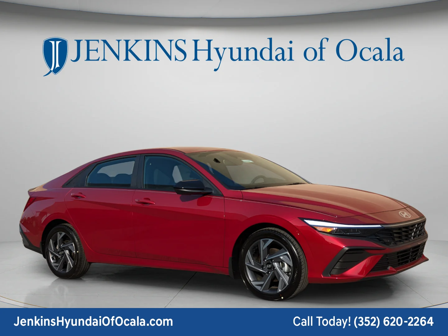 Used 2025 Ultimate Red Hyundai SEL Convenience image 9