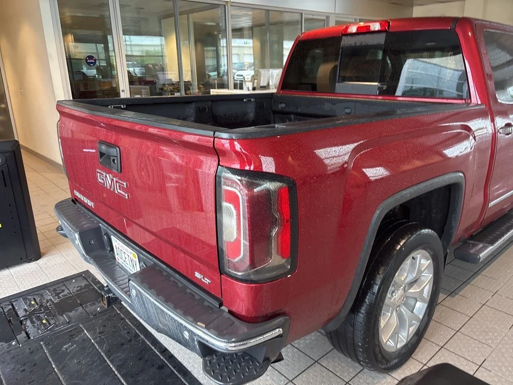 Used 2018 Red GMC SLT image 16