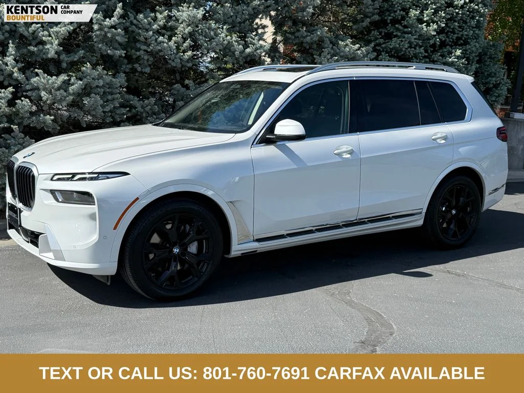 2025 BMW X7 40i