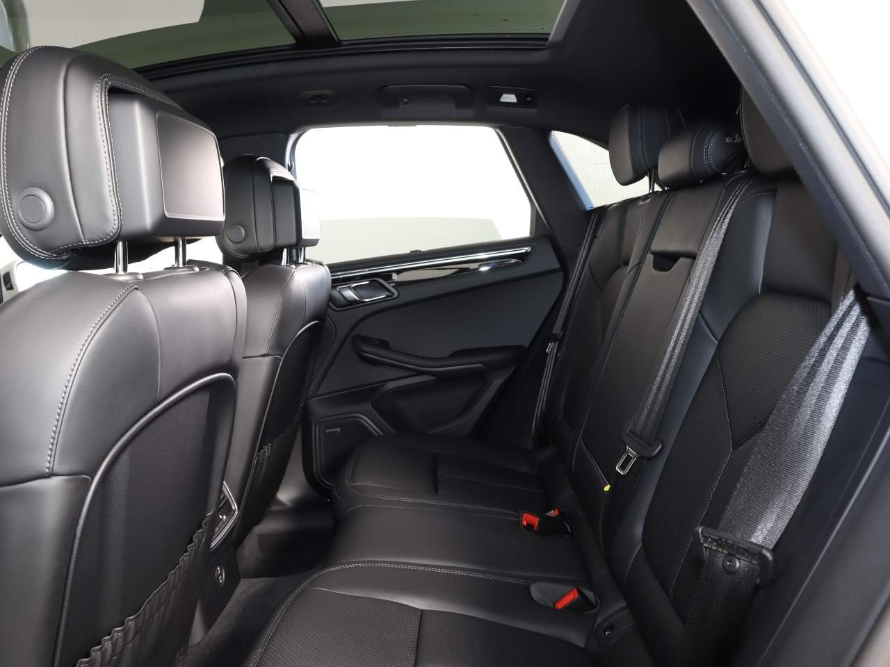 Certified Used 2026 Chalk Porsche  image 18