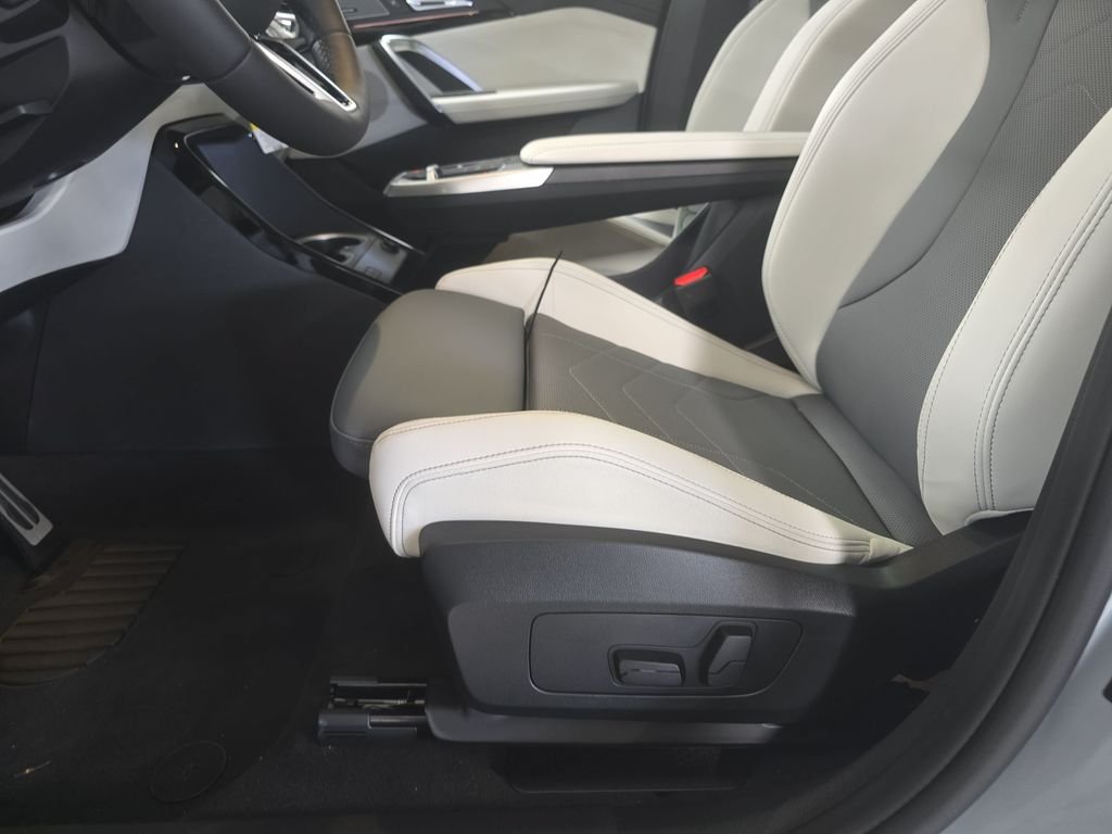 New 2026 Brooklyn Grey Metallic BMW xDrive28i image 14