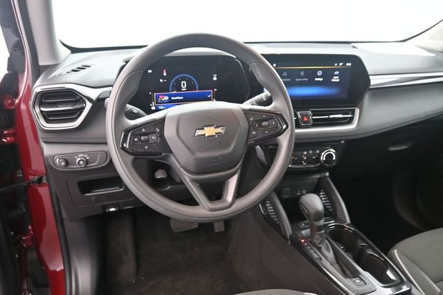 Used 2025 Crimson Chevrolet LT image 16