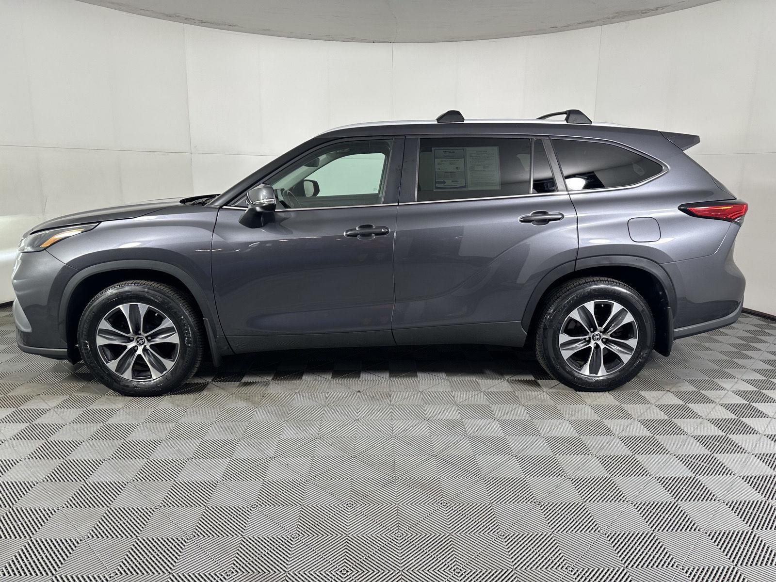 Used 2023 Magnetic Gray Metallic Toyota XLE image 5