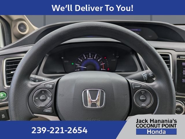 Used 2015 White Honda SE image 28