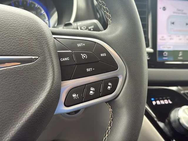 Used 2024 White Chrysler Touring L image 17