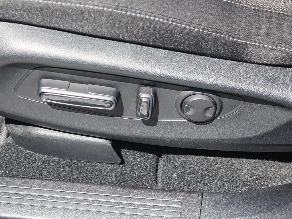 2025 Honda CR-V EX - Photo 22