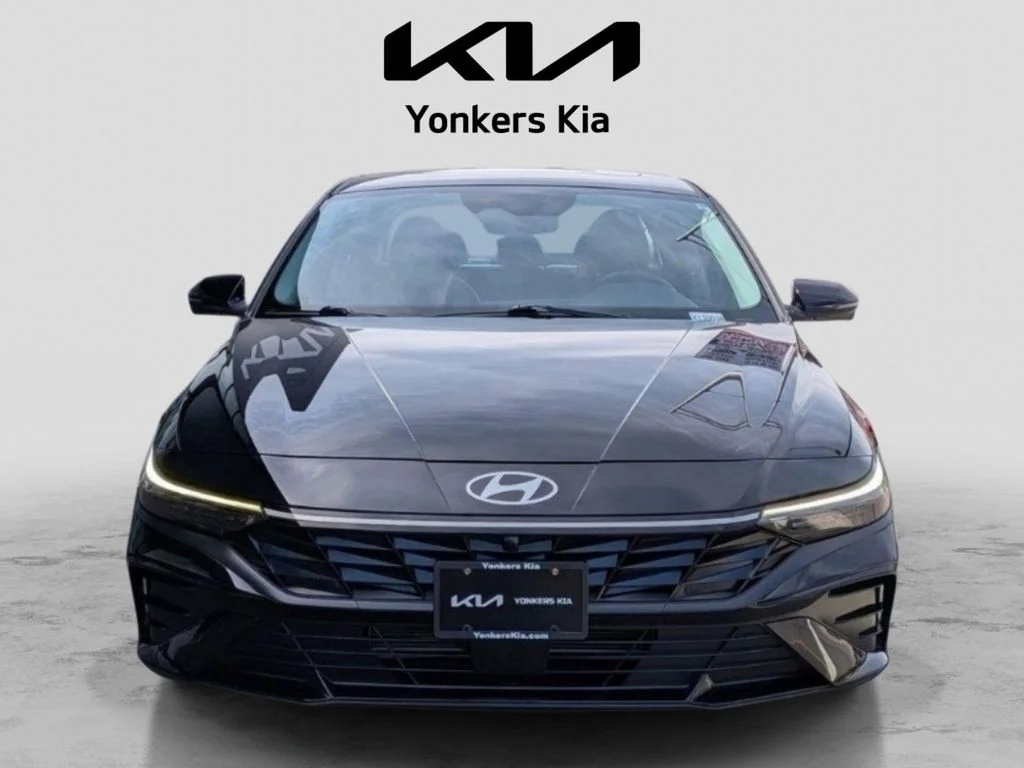 Used 2024 Black Hyundai Limited image 3