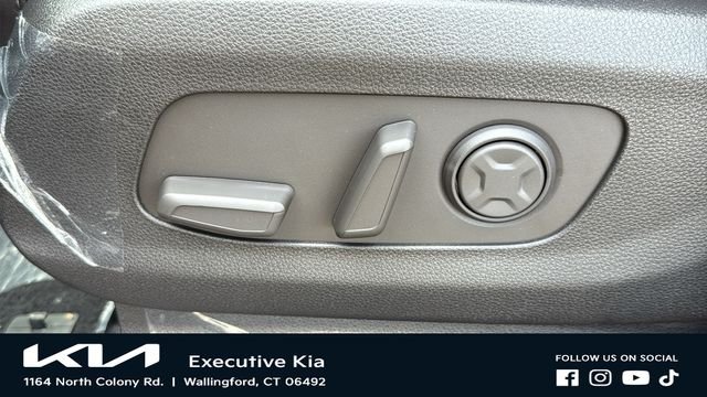 New 2026 Aurora Black Pearl Kia LXS image 11