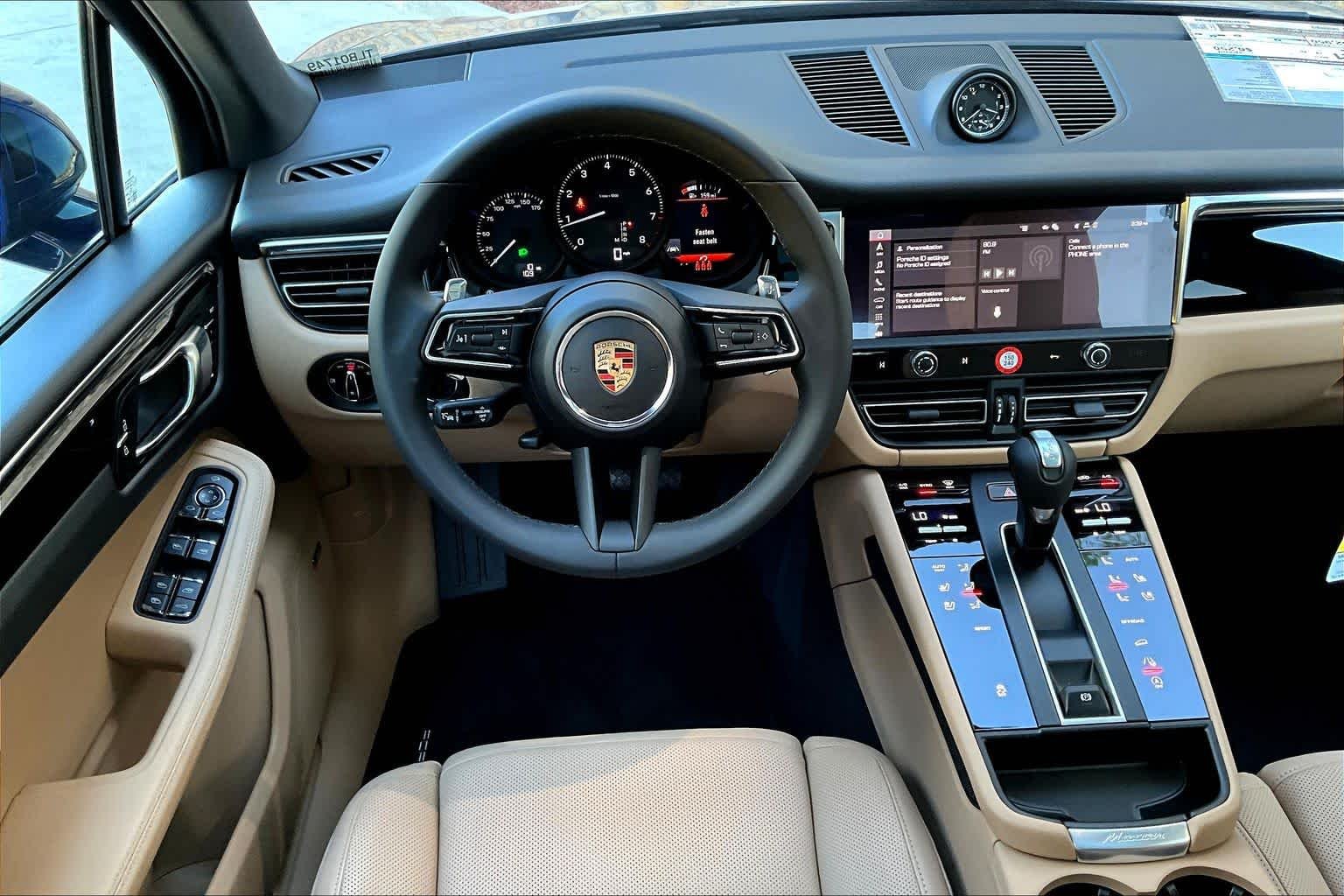 2026 Porsche Macan - Photo 15