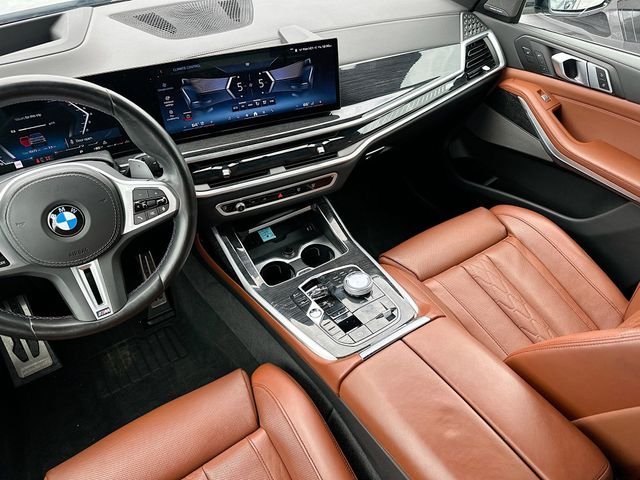 Used 2025 Gray BMW M60i image 25