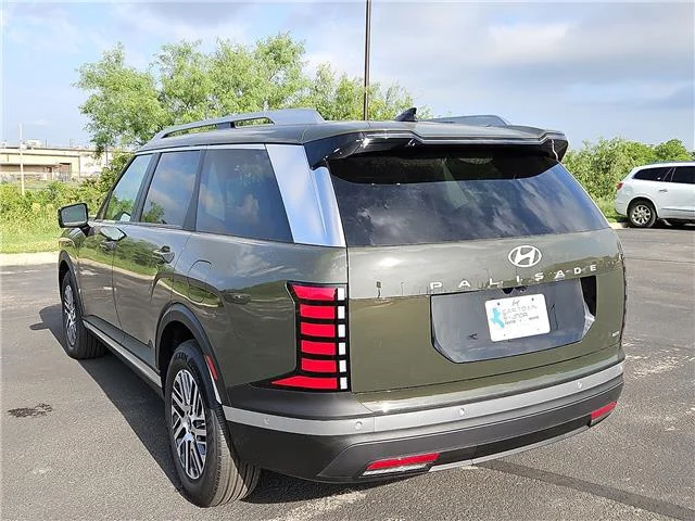 New 2026 Titan Charcoal Pearl Hyundai SEL Premium image 3