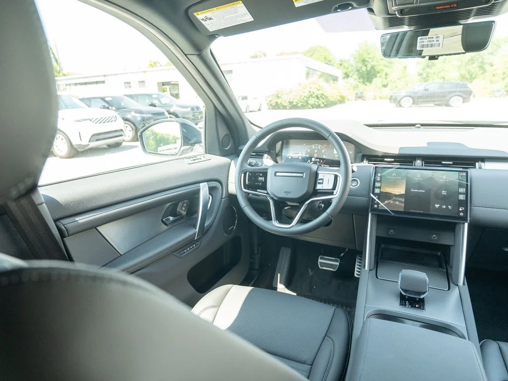 New 2026 White Land Rover Landmark image 18