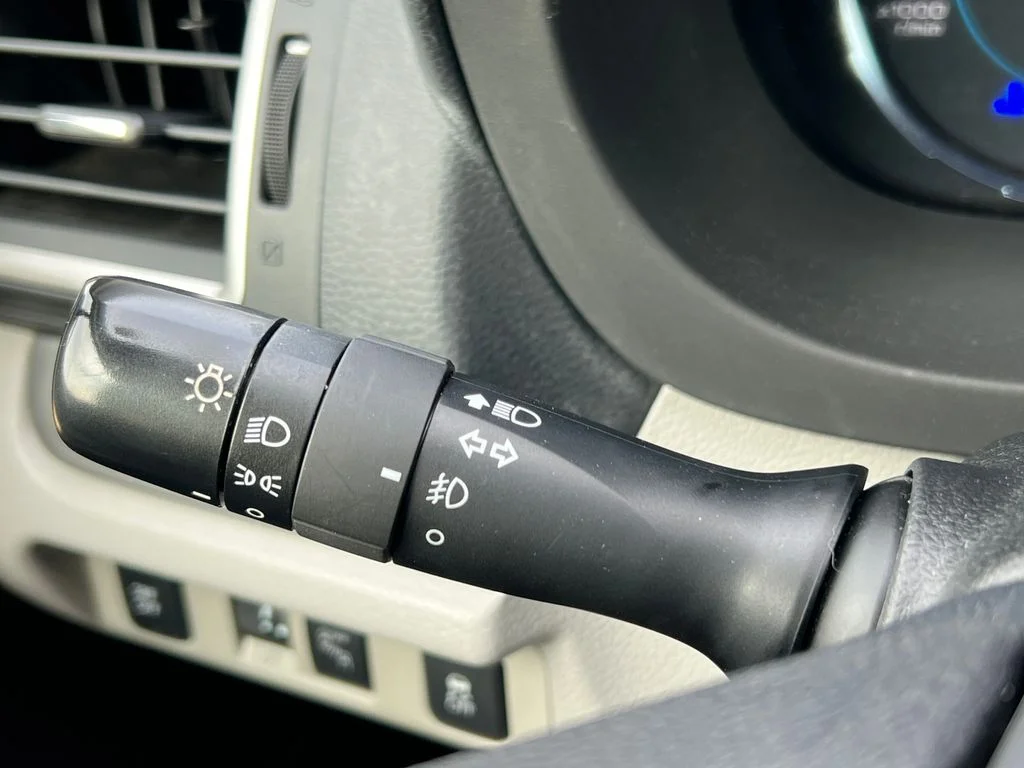 Used 2018 Blue Subaru 2.5i Premium image 19