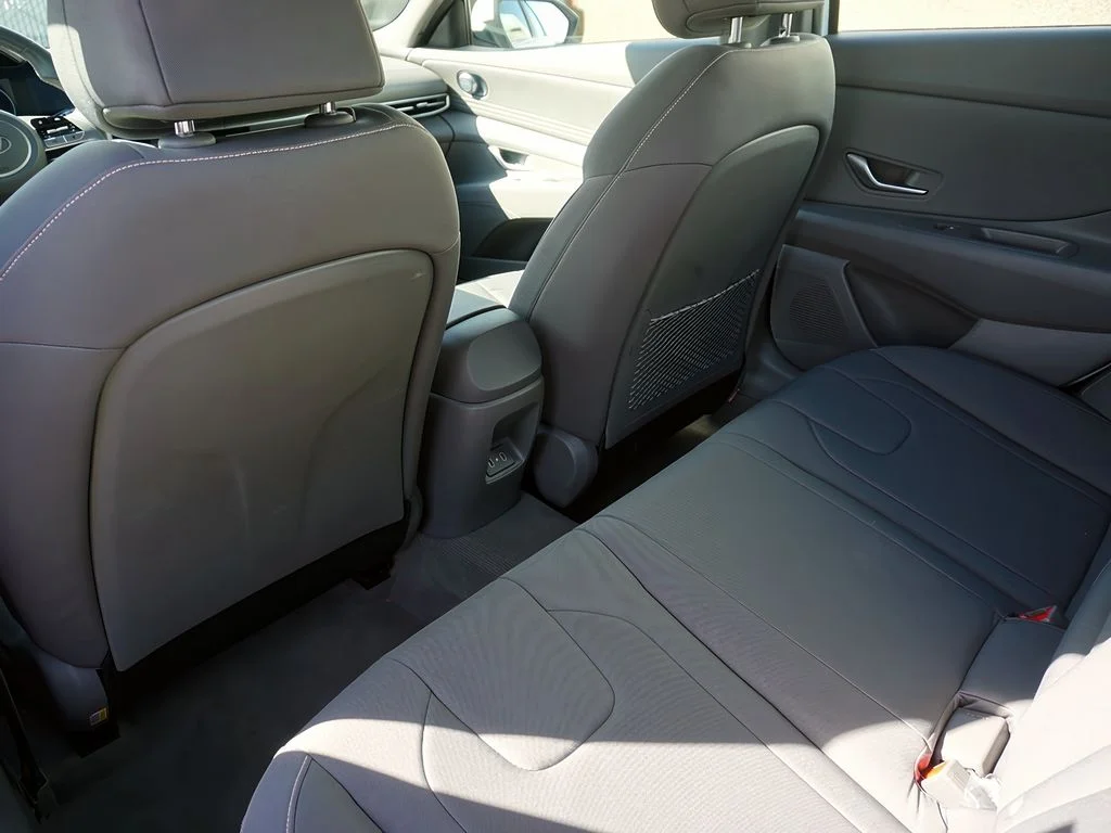 2025 Hyundai Elantra SEL - Photo 34