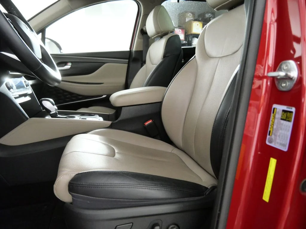 Used 2019 Red Hyundai Ultimate image 25