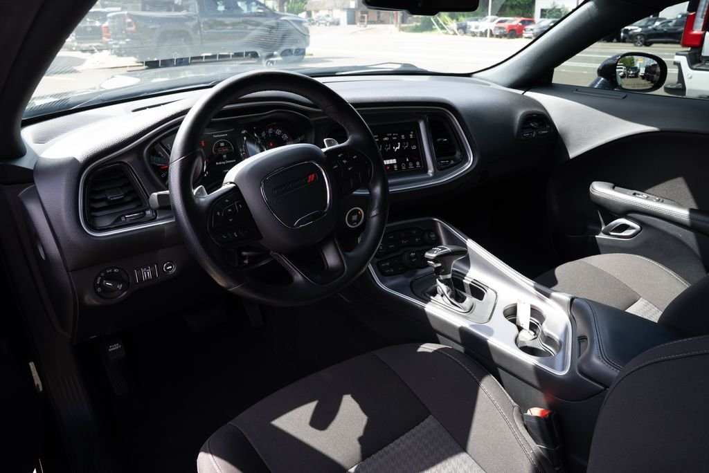 Used 2020 Pitch Black Clearcoat Dodge R/T image 8