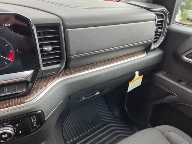 New 2026 Summit White GMC Elevation image 27