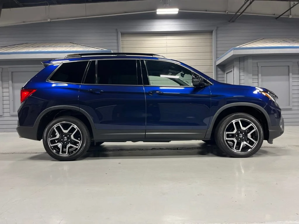 Certified Used 2023 Obsidian Blue Pearl Honda AWD ELITE image 46