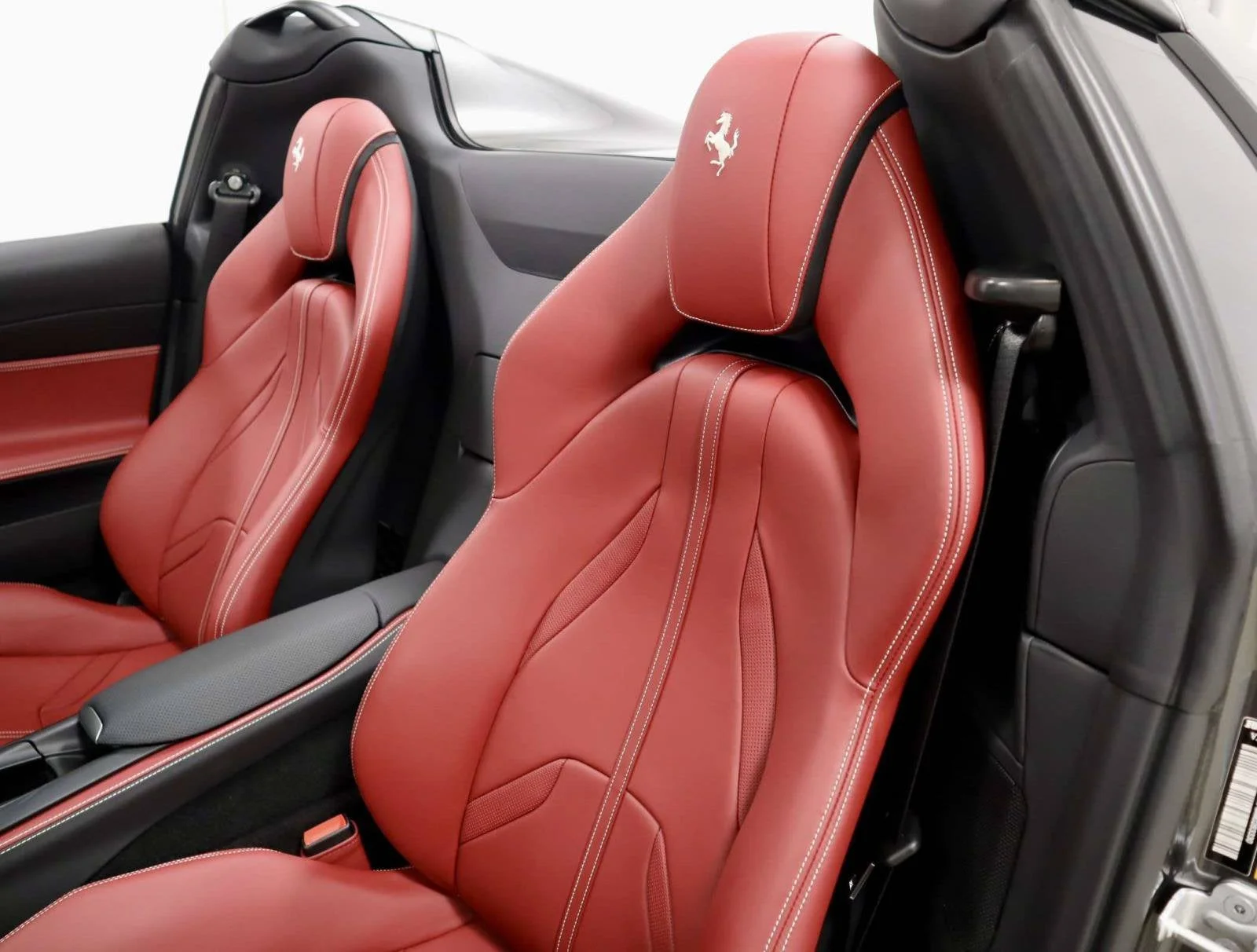 Certified Used 2018 Nero Ferrari  image 62