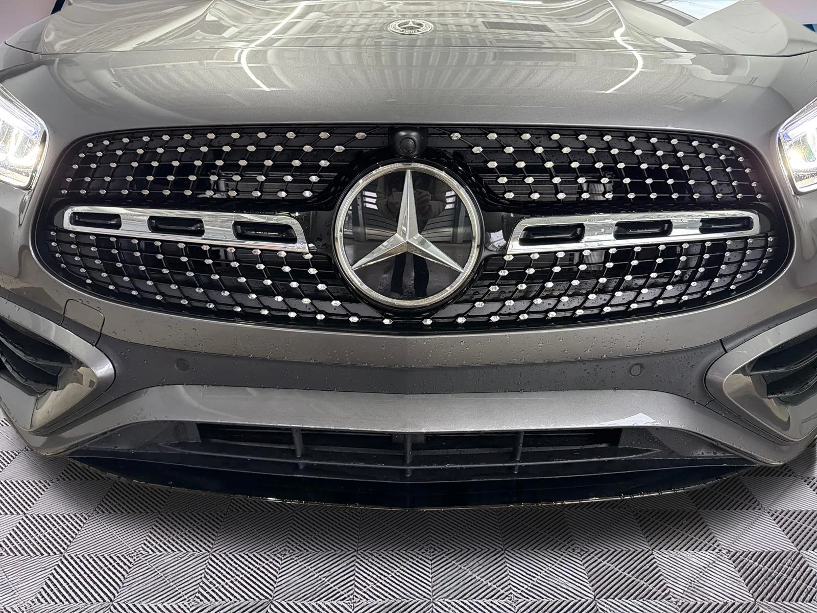 Used 2026 Grey Mercedes-Benz GLA 250 4MATIC SUV image 23