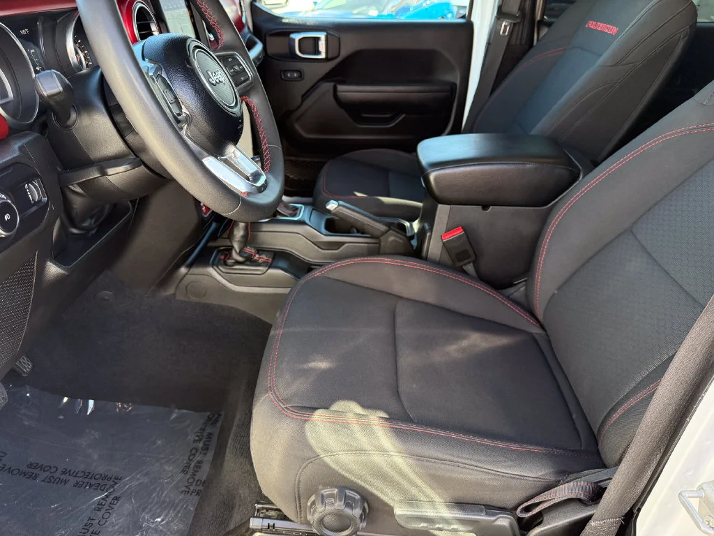 Used 2023  Jeep Rubicon image 23
