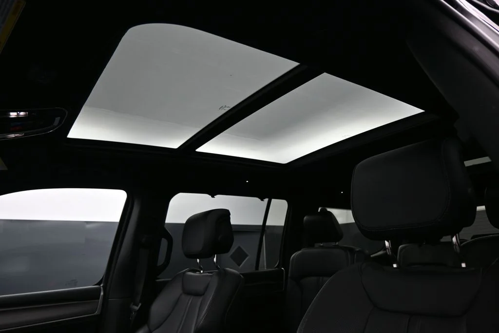 Used 2025 Black Jeep Series III image 12