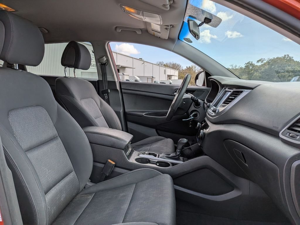 Used 2016 Orange Hyundai SE image 26
