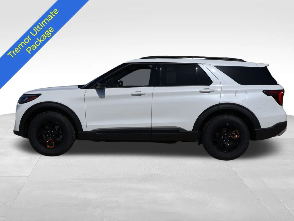 New 2026 Star White Metallic Tri-Coat Ford Tremor® image 2
