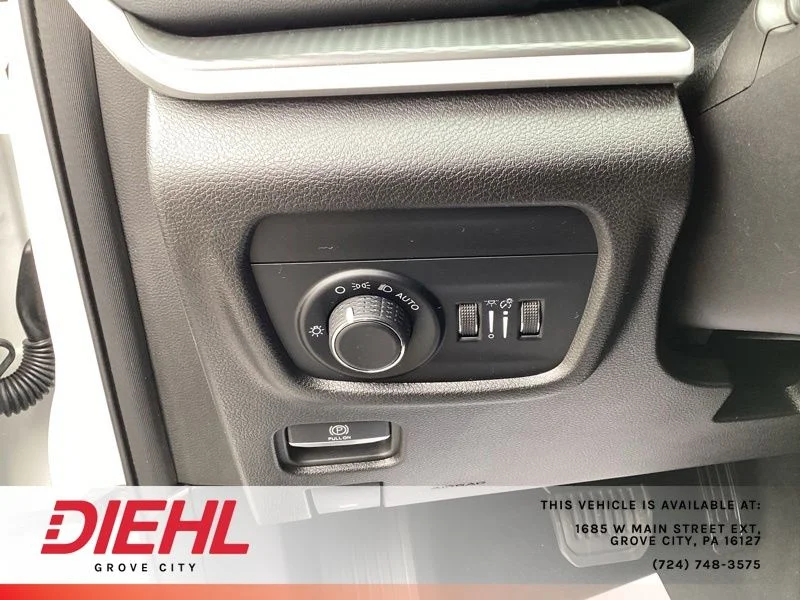 Used 2023 White Jeep Altitude X image 29
