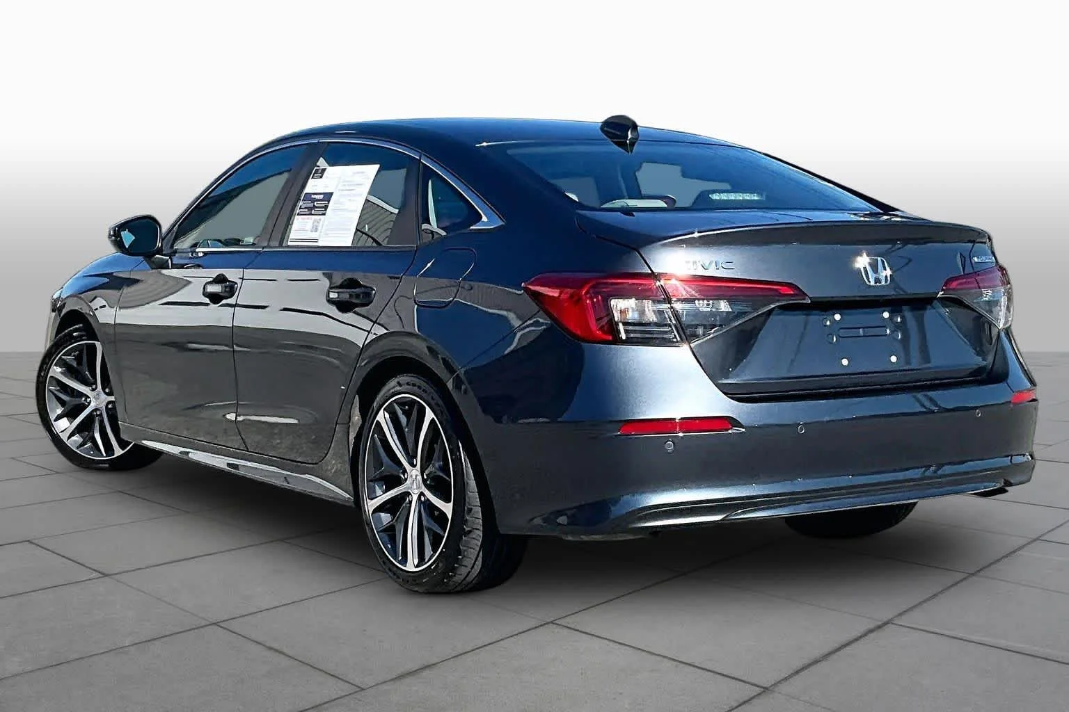 Used 2024 Meteorite Gray Metallic Honda Touring image 12