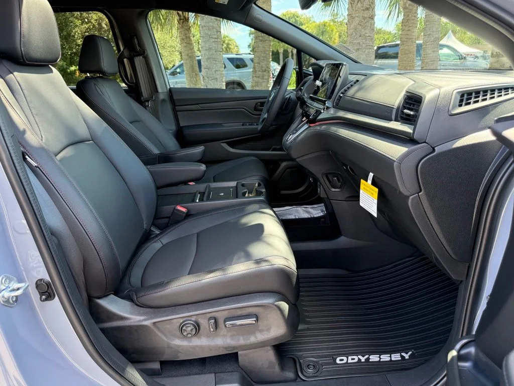 New 2026 Sonic Gray Pearl Honda Sport-L image 15