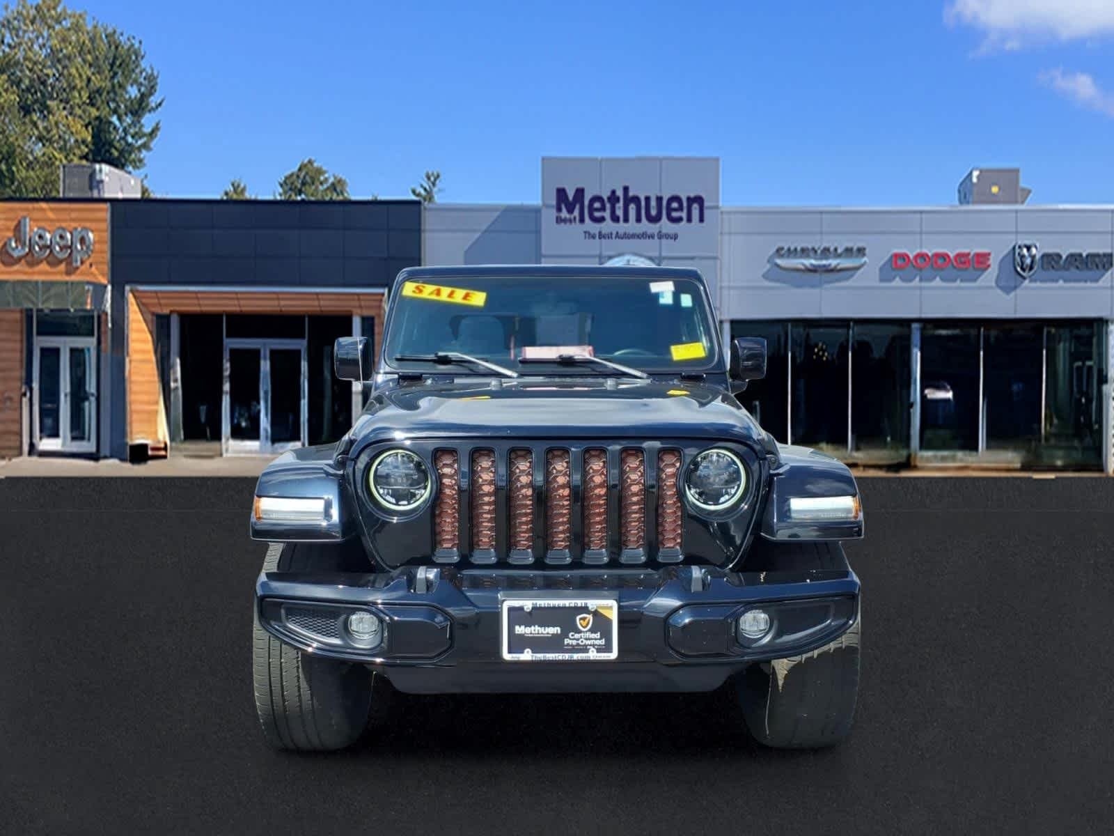 Used 2023 Black Clearcoat Jeep High Altitude image 10