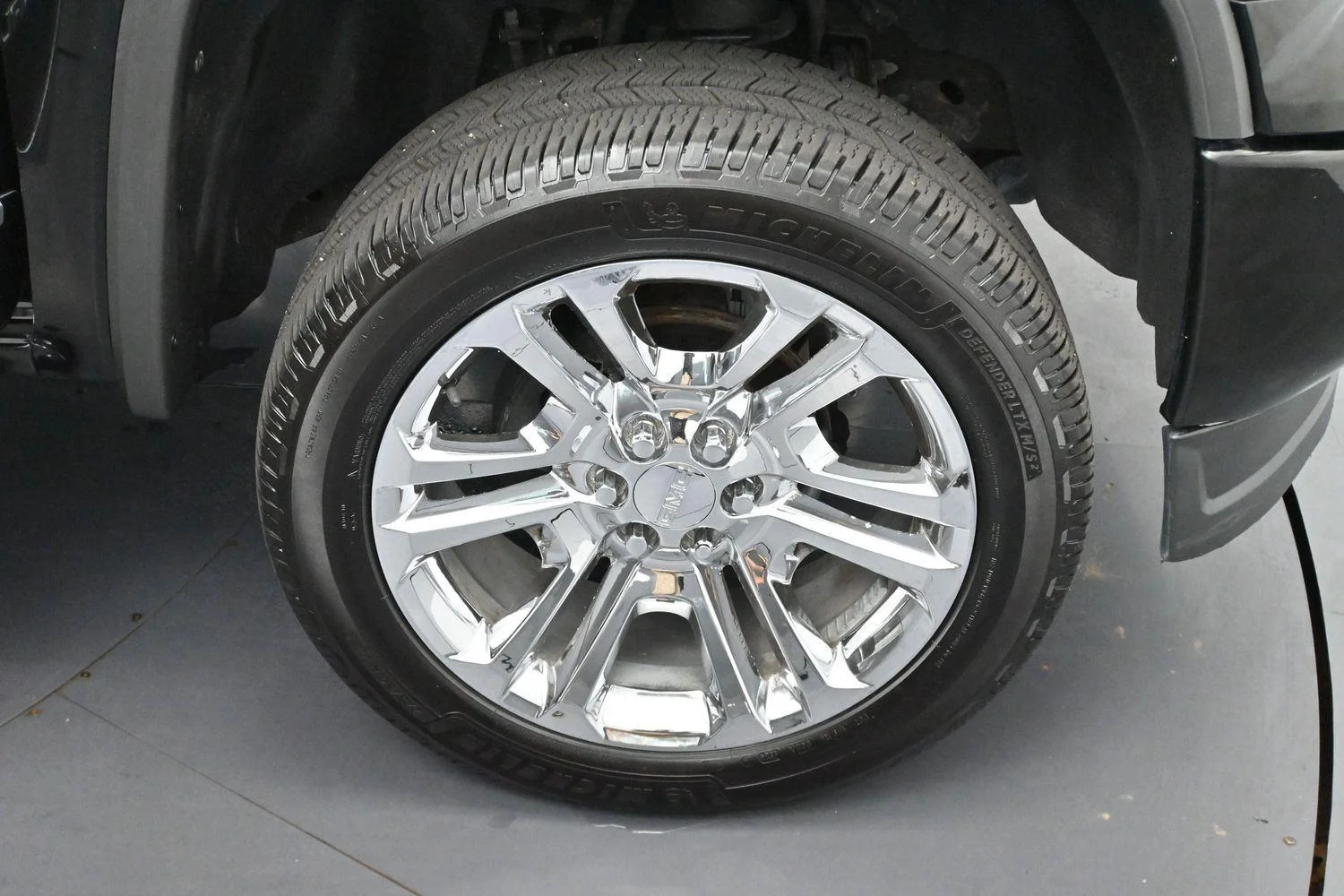Used 2015 Onyx Black GMC Denali image 33