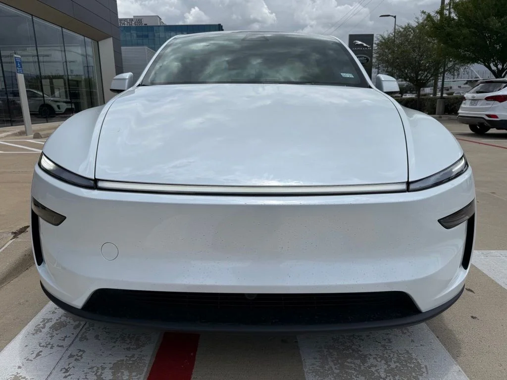 Used 2026 White Tesla  image 3