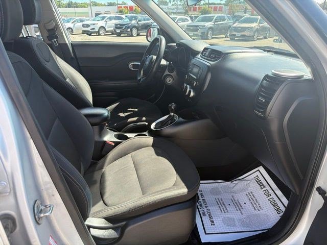 Used 2016 Bright Silver Kia Base image 18