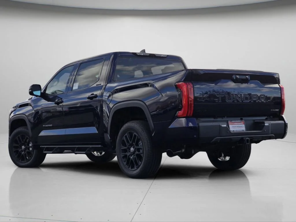 2026 Toyota Tundra Limited - Photo 6