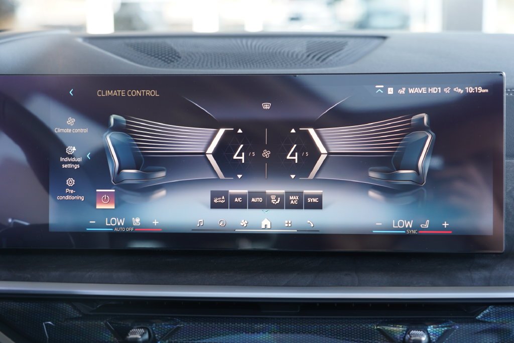 New 2027 Alpine White BMW xDrive40i image 29