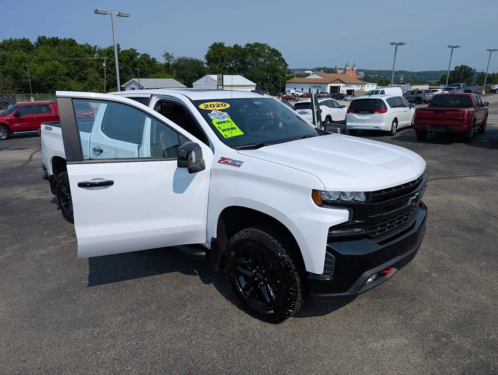 Used 2020 Summit White Chevrolet LT Trail Boss image 16