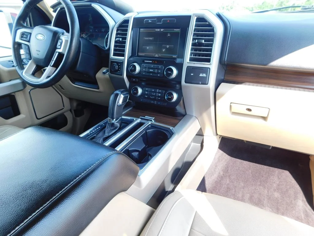 Used 2015 Caribou Metallic Ford Lariat image 23