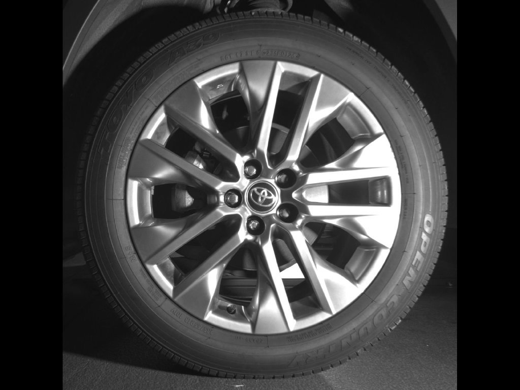 Certified Used 2025  Toyota XLE Premium image 10