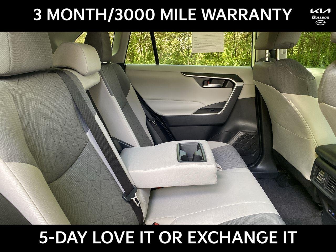 Used 2022 White Toyota XLE image 25