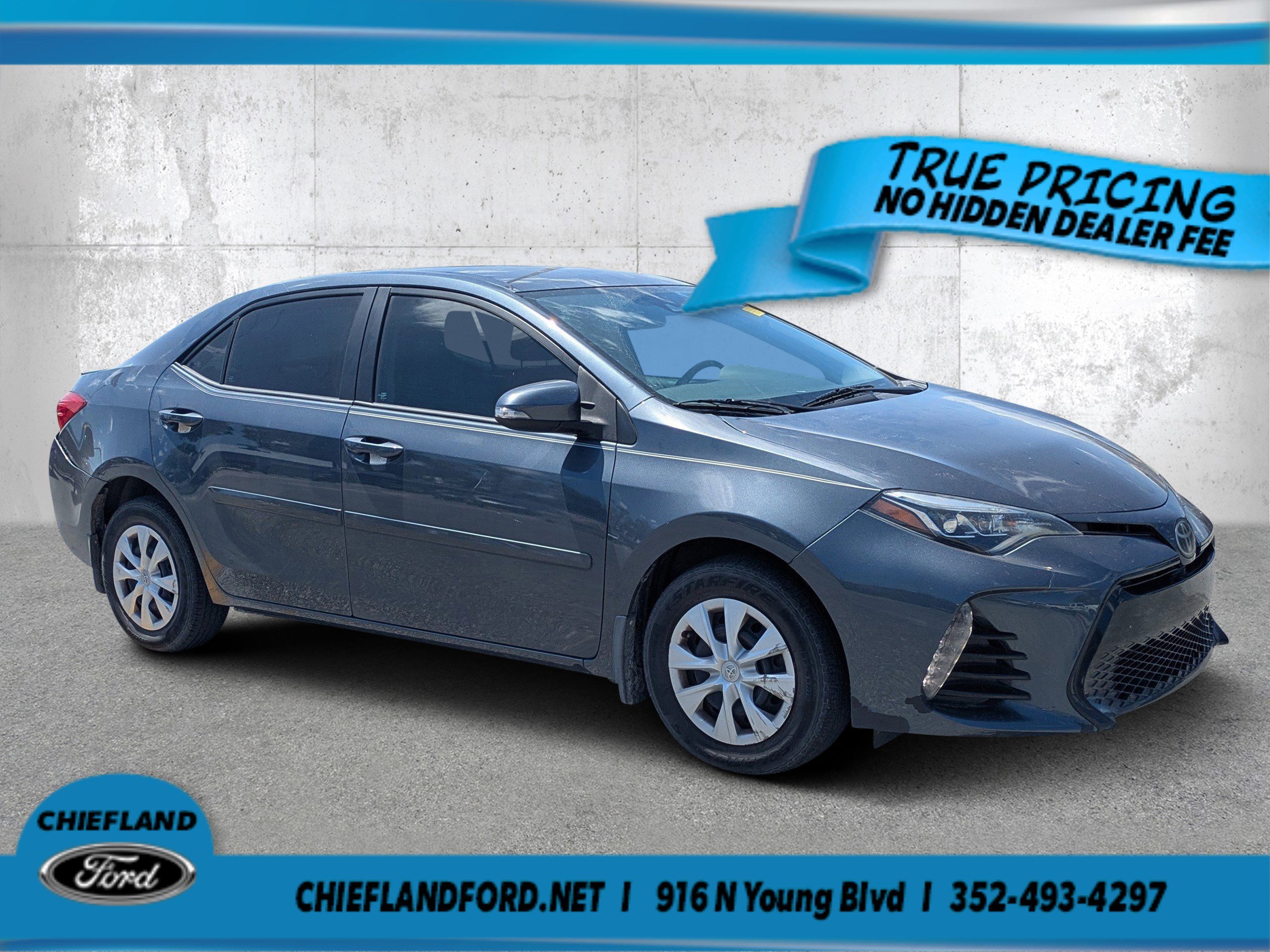 Used 2017  Toyota LE image 1